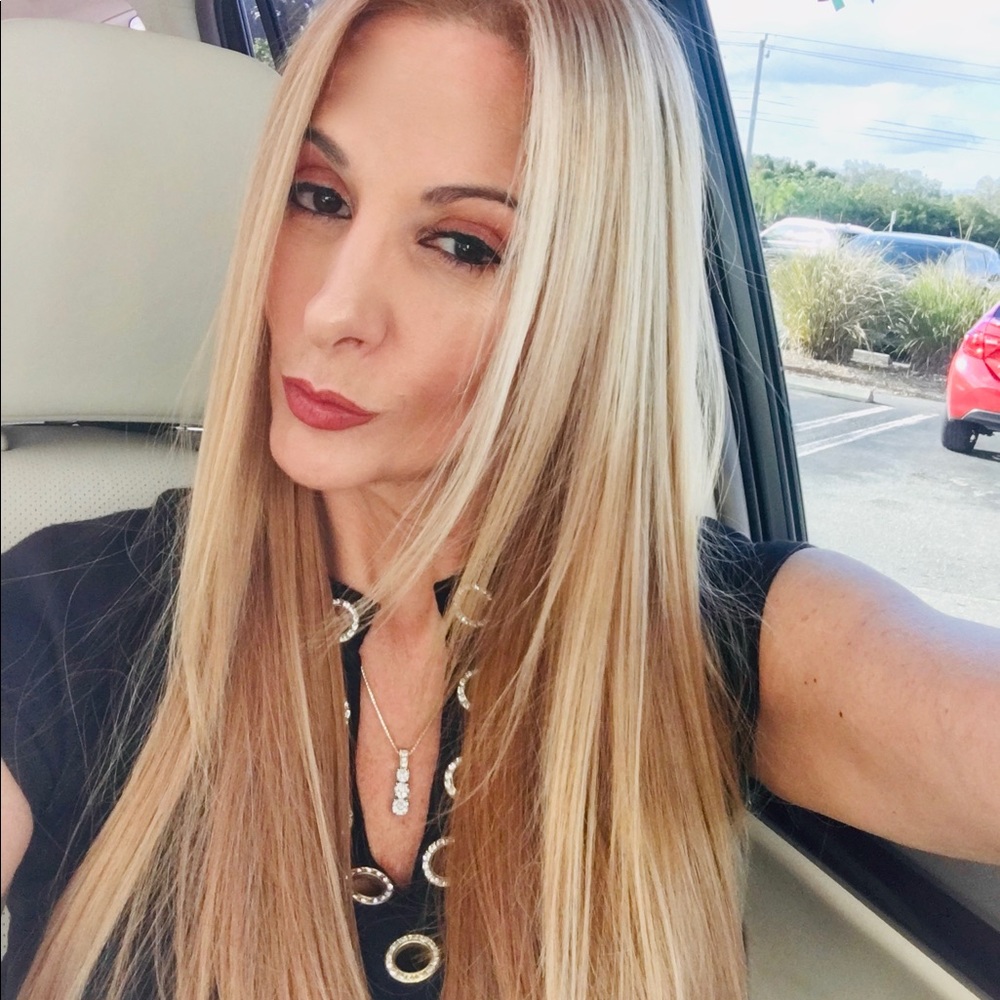 Meet your Posher, Maria